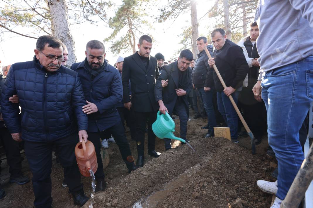 Kazada can veren İshak Kaan Yaman’a Konya’da yürek yakan veda 5